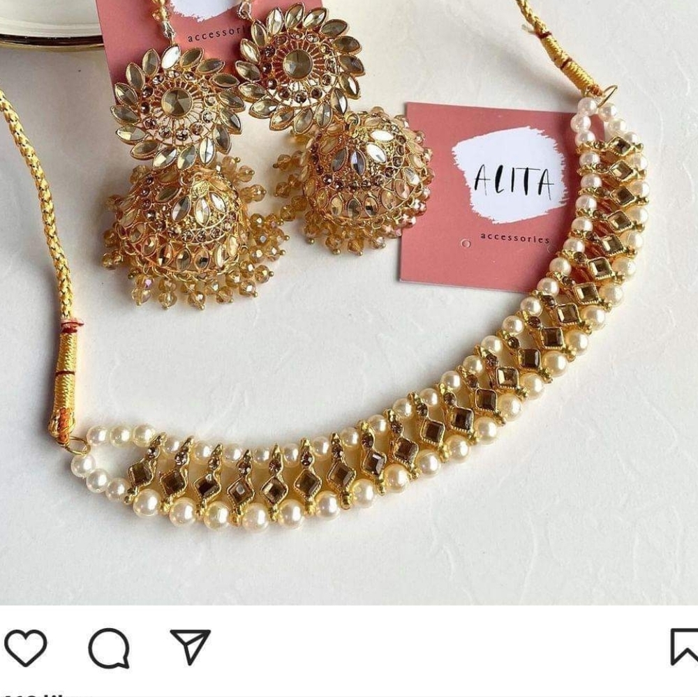 Gold kundan necklace only